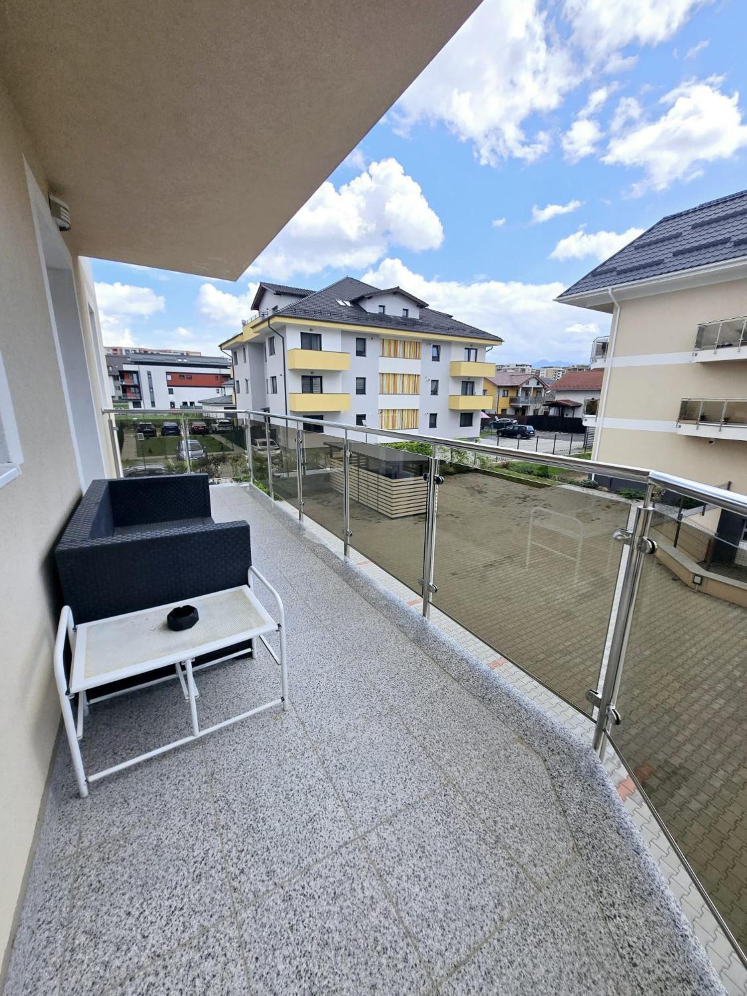 Apartament Swiss 8 *